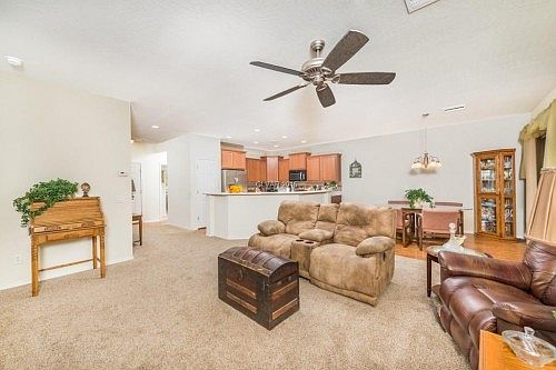 4th image of 5977 Corbin Ave