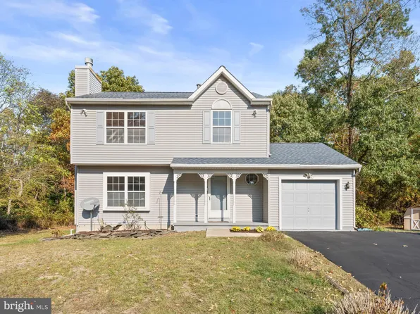 1351 Leroys Pl, Vineland, NJ 08360