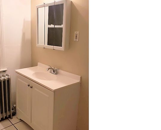 3rd image of 4907 Knox St #3
