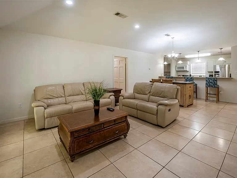 635 Chapel Hill Dr — Photo 6