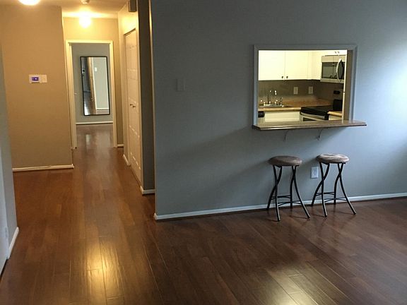 Living Room - Grey/Beige Paint