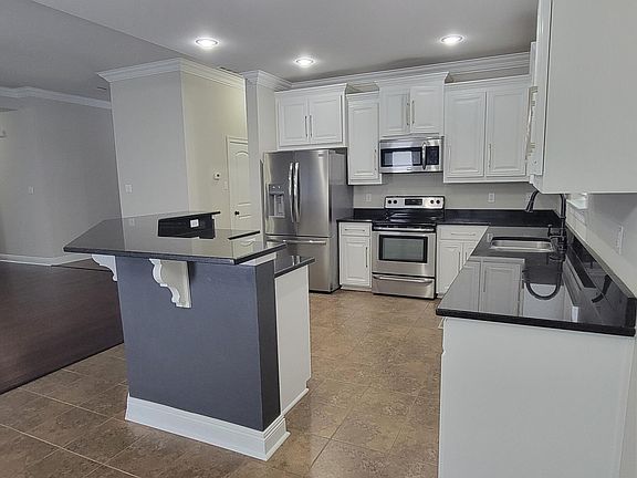 2nd image of 407 Claystone Rd