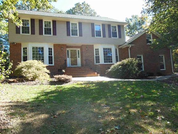 2nd image of 413 Woodgrove Trce