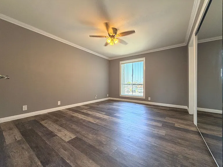 1310 N G St — Photo 11