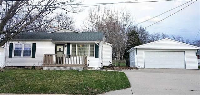 1st image of 120 S Stewart St