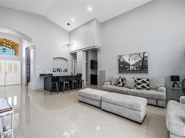 1400 Castle Crest Dr — Photo 15