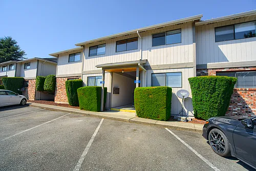 Sunset West Apartments Photo 1