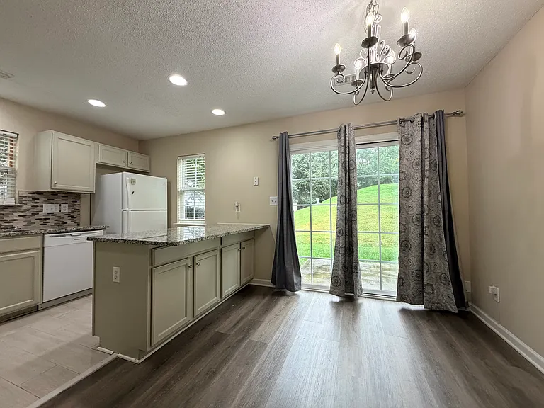 210 Bridford Downs Dr — Photo 38