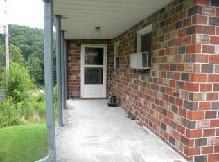 168 Vickey Dr, Richlands, VA 24641