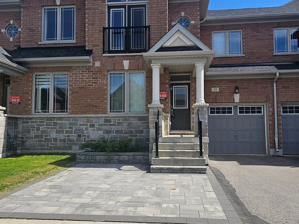19 Walter English Dr