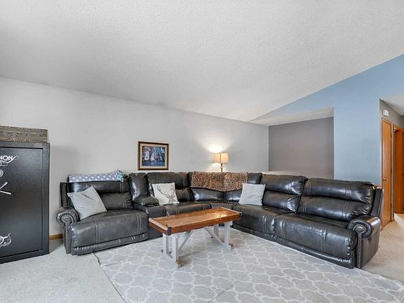5th image of 318 Wagner Way