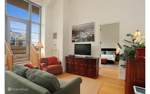 Rented by Douglas Elliman | media 29