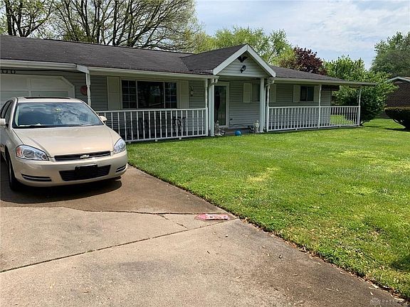 2nd image of 812 Delhi Dr