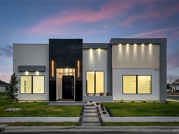 2nd image of 3001 S Auburndale Ave