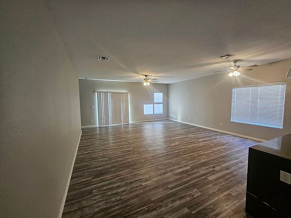 3rd image of 1740 Sugar Bush Pl