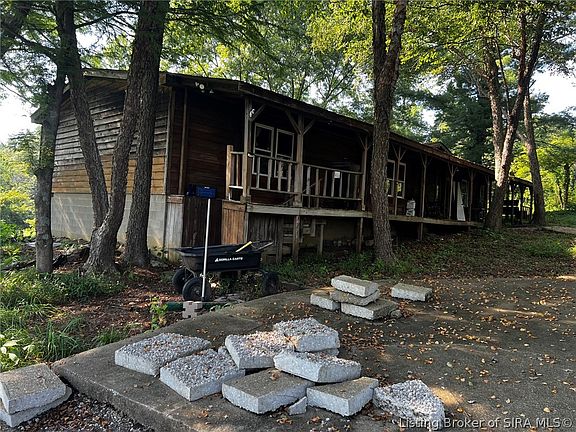 2nd image of 2620 Valley View Road SW