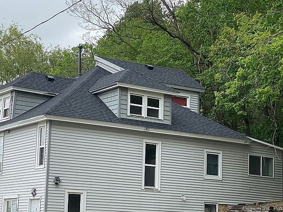 3rd image of 103 Locust St