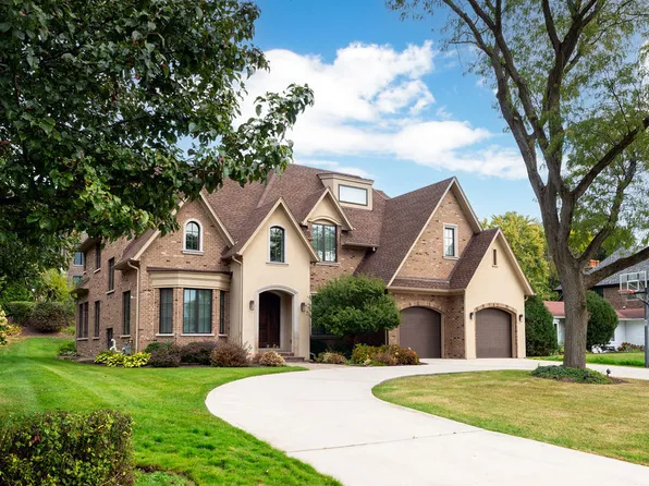 641 Lakeside Dr, Hinsdale, IL 60521