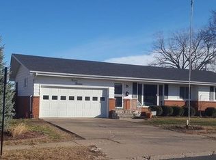 1213 3rd St W, Milan, IL 61264