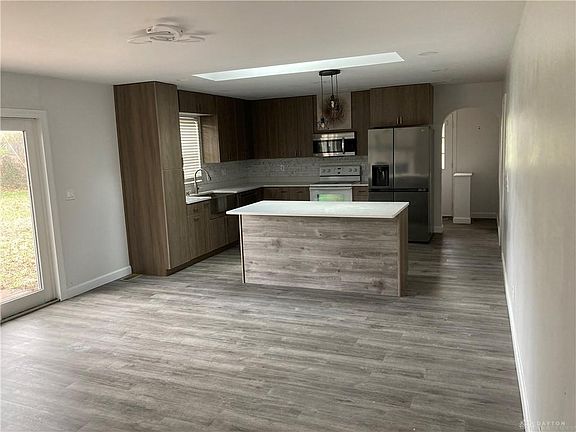 5th image of 6833 Cranford Dr