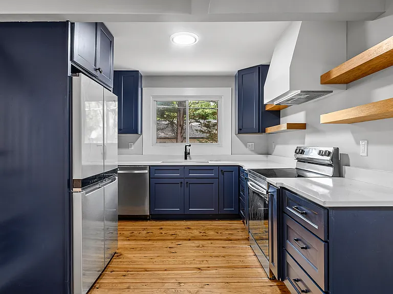 8 Amherst Ave #A — Photo 12