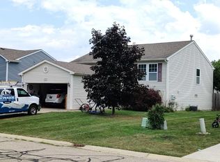 377 Spicetree Ln, Mason, MI 48854