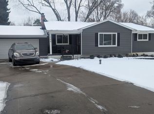 166 Arizona Ave, Rochester Hills, MI 48309