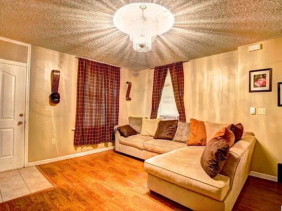4th image of 73 Reservoir St