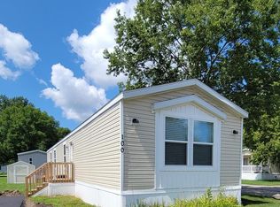 100 Tennyson Dr, Mankato, MN 56001
