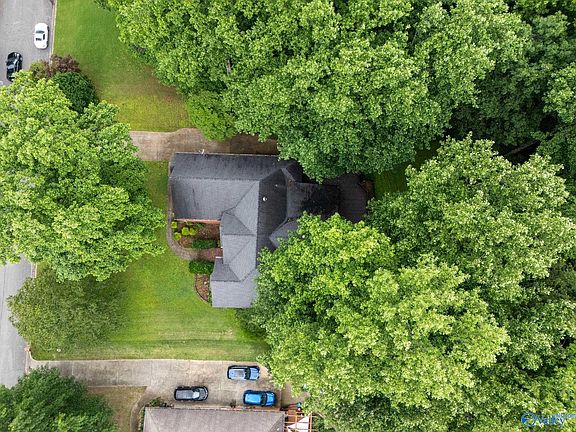 5th image of 313 Mossy Oak Dr