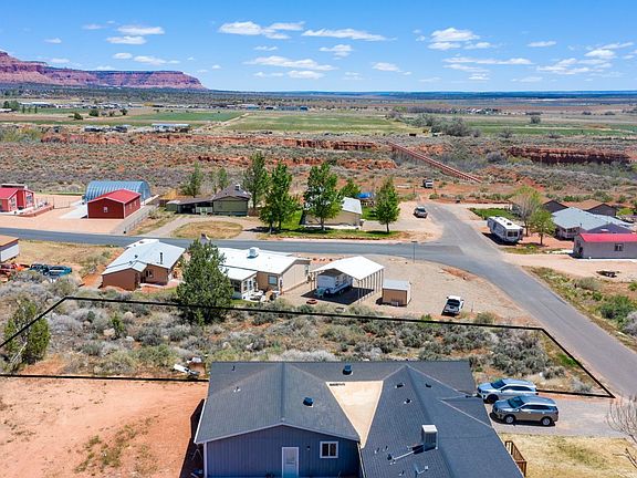 4th image of 450 W Navajo Dr