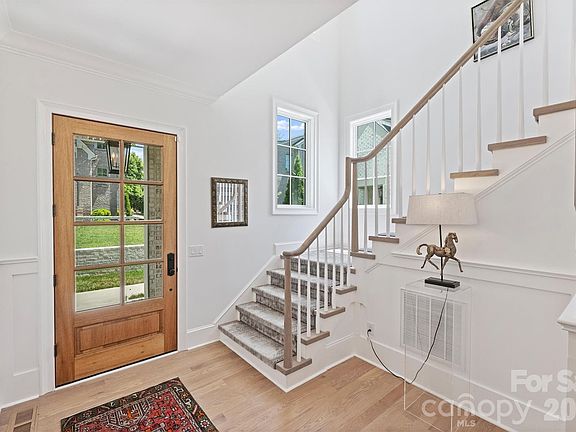 4th image of 3119 Knowlton Ln