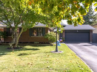 2530 Dorchester Rd, Niagara Falls, ON L2J 2Y8