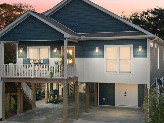3rd image of 7605 E Yacht Drive NE