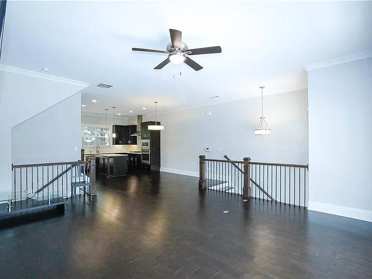 1920 Townsend Ct — Photo 10