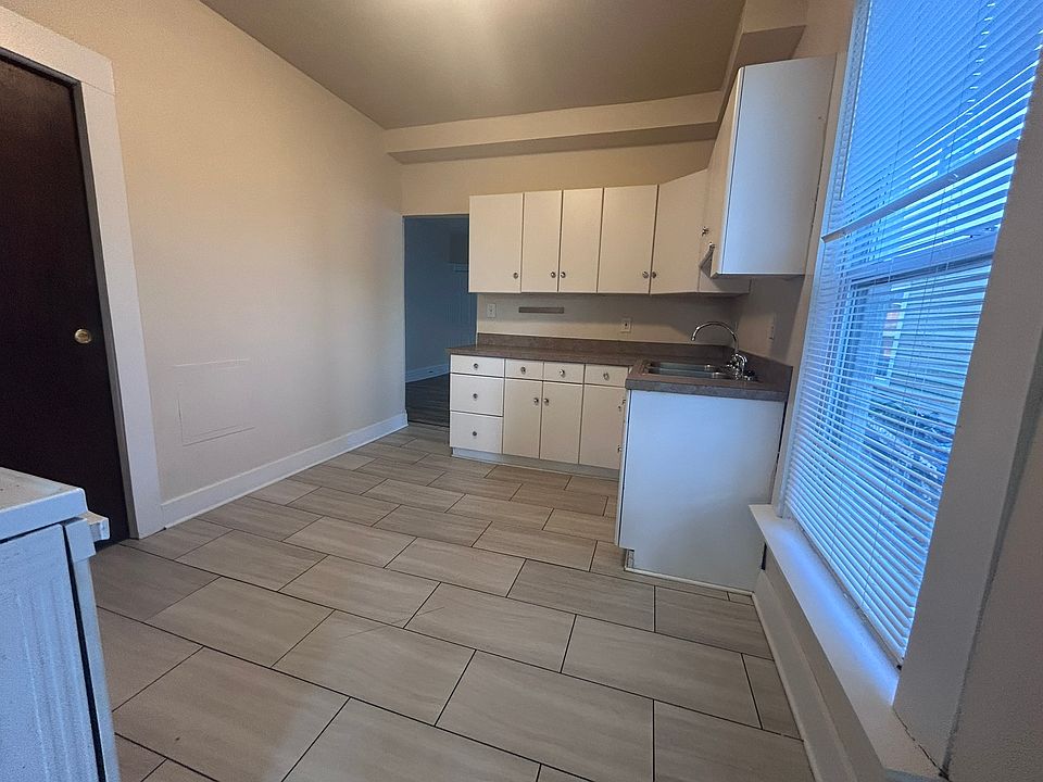 1st image of 72 E 6th Ave