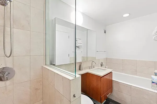 Rented by Douglas Elliman | media 14