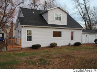 312 W Mulberry St, Chatham, IL 62629