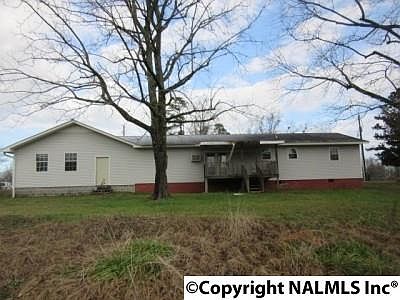 1st image of 122 Pine Dr