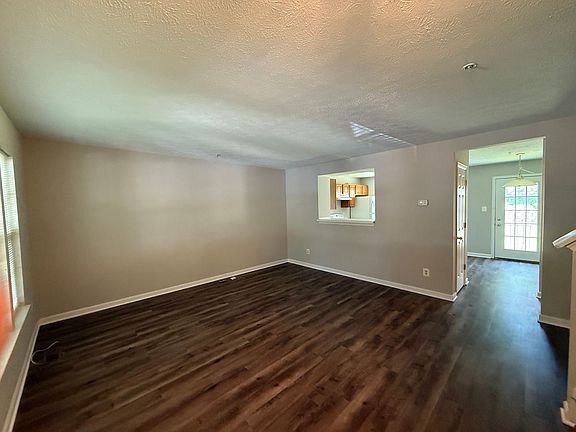3rd image of 4707 Coralberry Ct