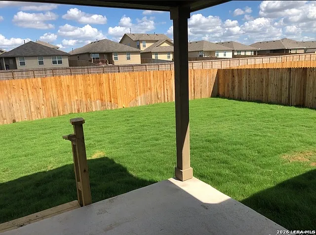 5 bed, 2.0 bath, 2539 sqft, $2,490 — Photo 2