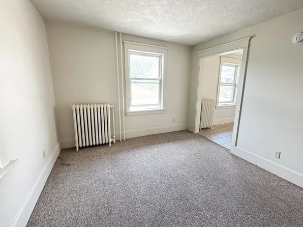 1804 E 4th St, Duluth, MN 55812