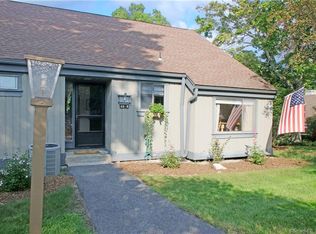 42 Heritage Vlg #B, Southbury, CT 06488