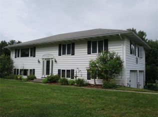 3041 Hillside Dr, Palmer, MA 01069