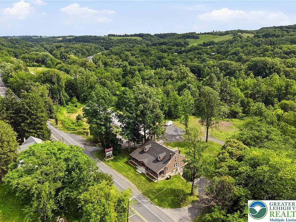 1st image of 429 Riverview Dr