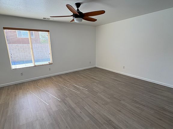 4th image of 38147 Ranger Dr