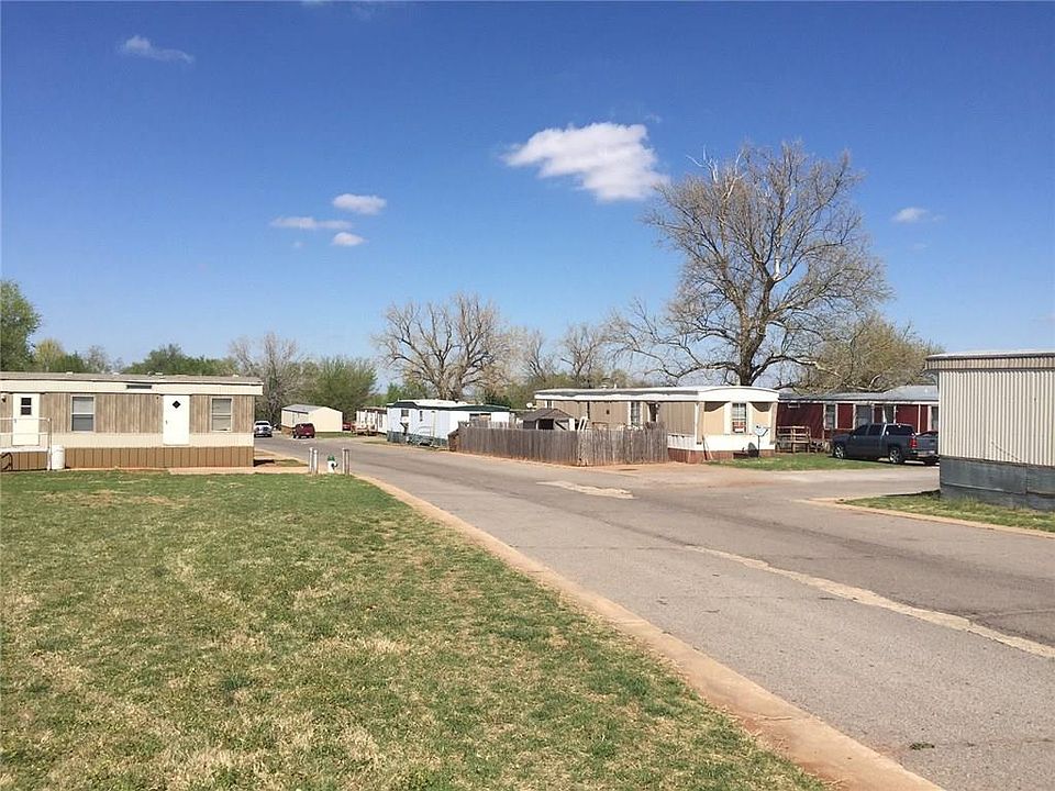 2nd image of 215 E University Dr