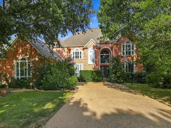 2122 Clearspring Dr N, Irving, TX 75063