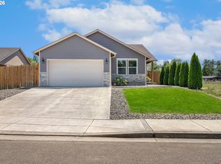 165 Collins Rd, Winston, OR 97496