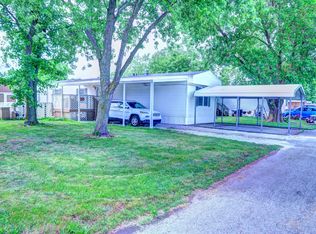 107 The Oaks, Tolono, IL 61880